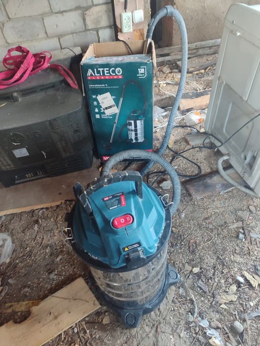 Продам строительный пылесос