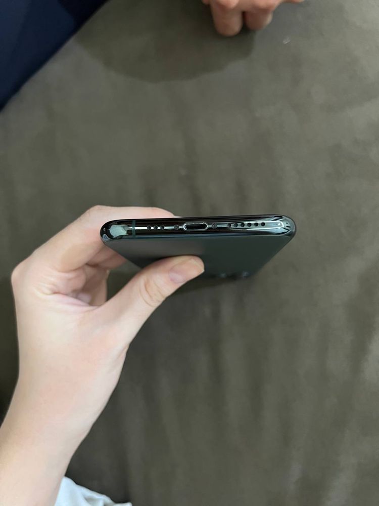 iphone 11 pro холати зор Yomkst 82