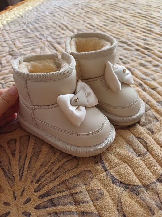 Продам зимнюю обувь