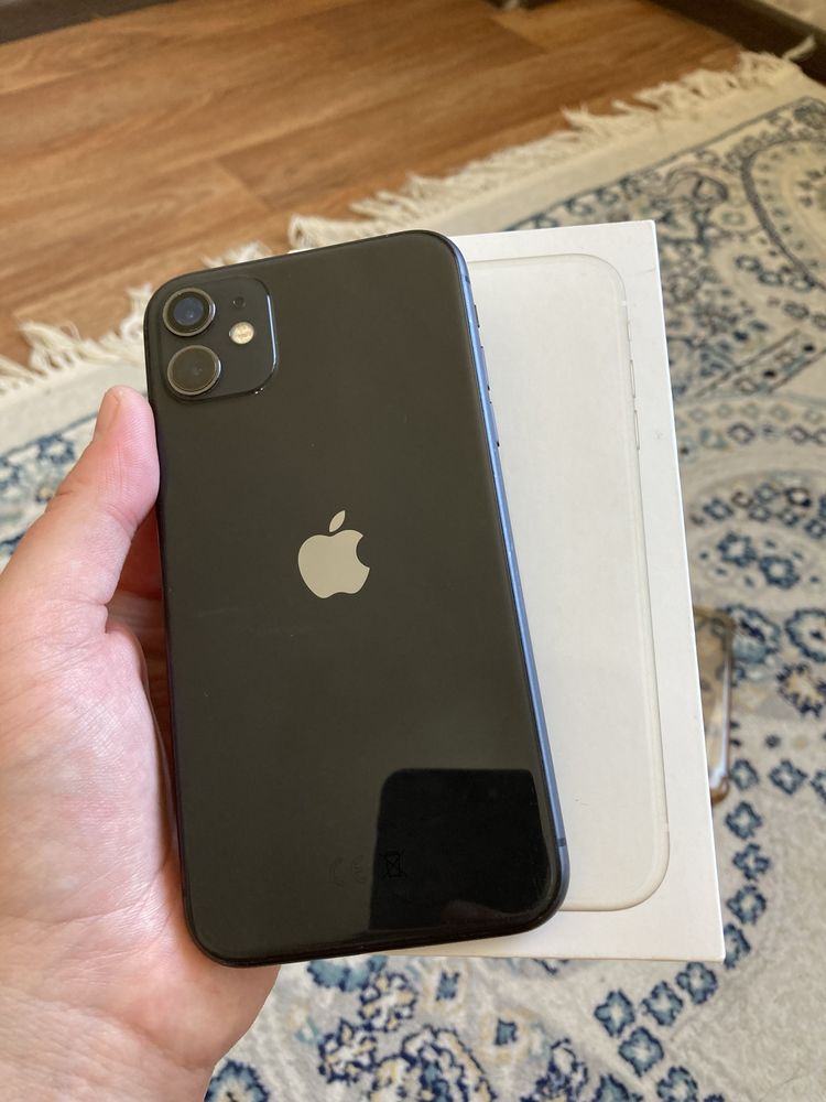 Продам IPhone 11 64 80% Black в хорошем состянии все работает хорошо