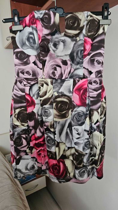 Стилна и красива рокля H&M