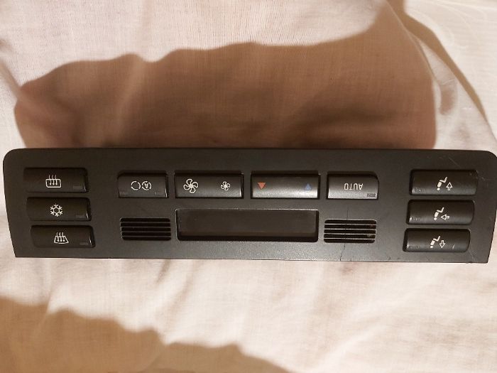 vand mai multe  piese  bmw E46 316i