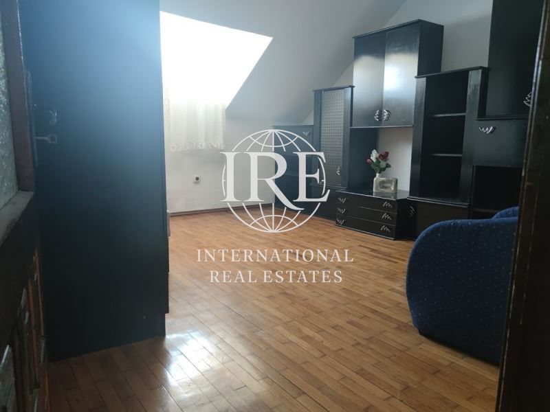 Продава се Многостаен апартамент в Варна, Колхозен пазар - 210 кв.м за 1953 €/кв.м - Снимка #10