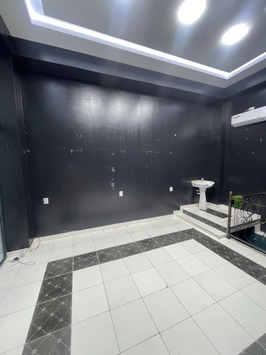 Magazin arendaga beriladi 25*25 kv podvali bilan