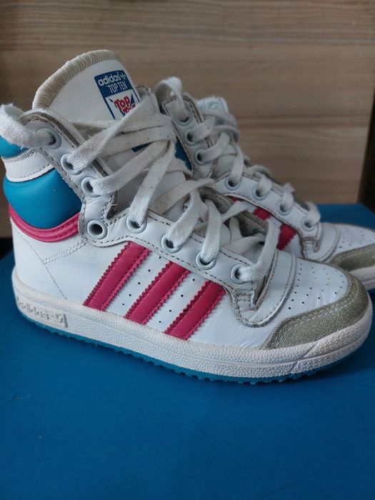 Кроссовки Adidas