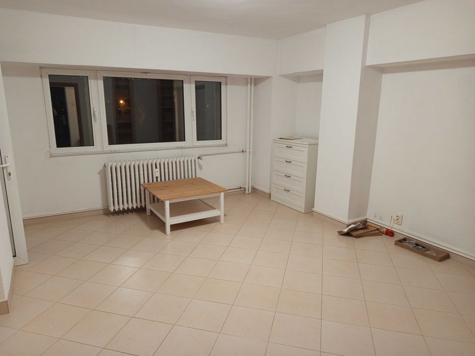 Chirie București, 2 camere, decomandat 500 €, lângă Palatul Parlament