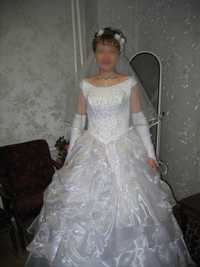 Продам б/у свадебное платье 44-46 размера.