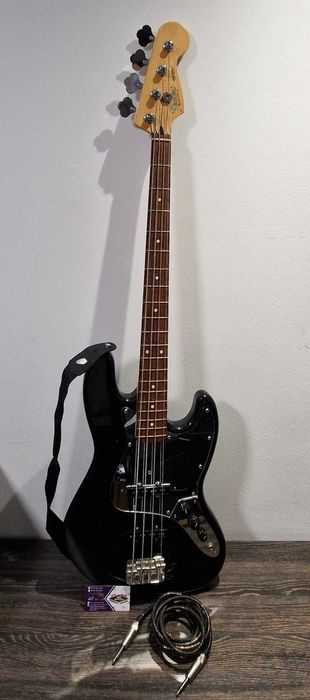 Chitara electrica Fender JAZZ BASS / Vester Maniac 99637 / Roling E150