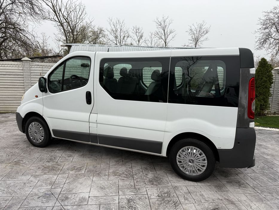 Vand Opel Vivaro 8+1