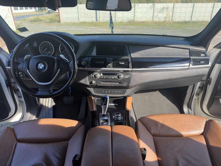 Bmw X6 4.0D - 306 CP