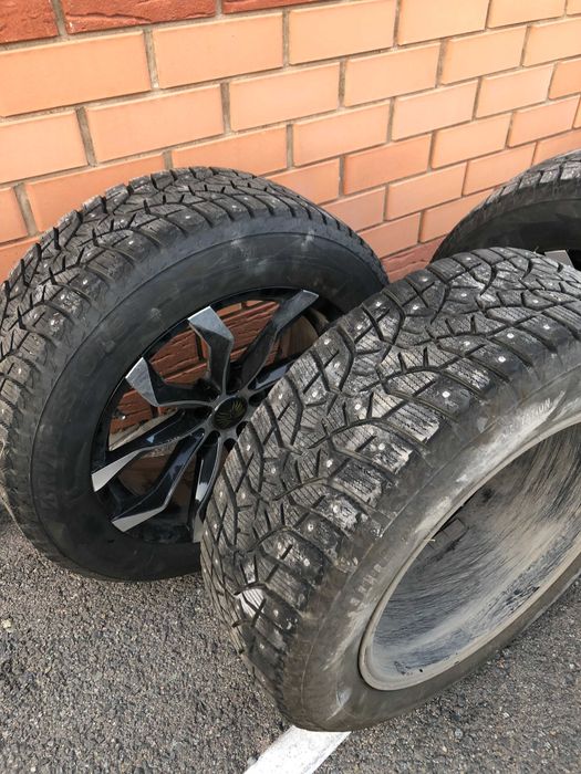 BRIDGESTONE Бриджстоун Диски с зимними шинами шипы