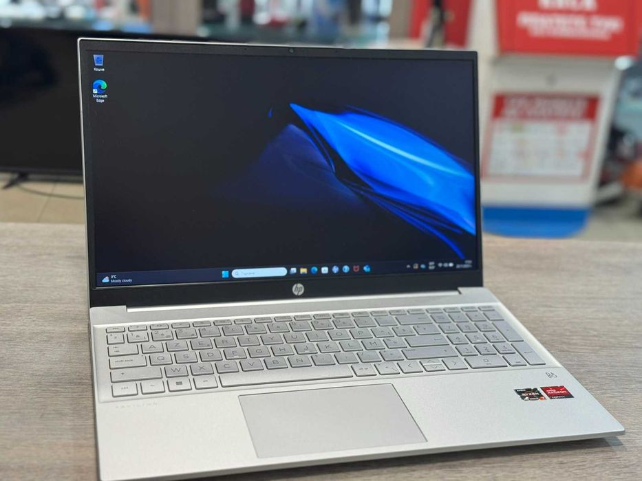 HP Pavilion 15/FHD IPS/Ryzen 7 7730U/16GB RAM