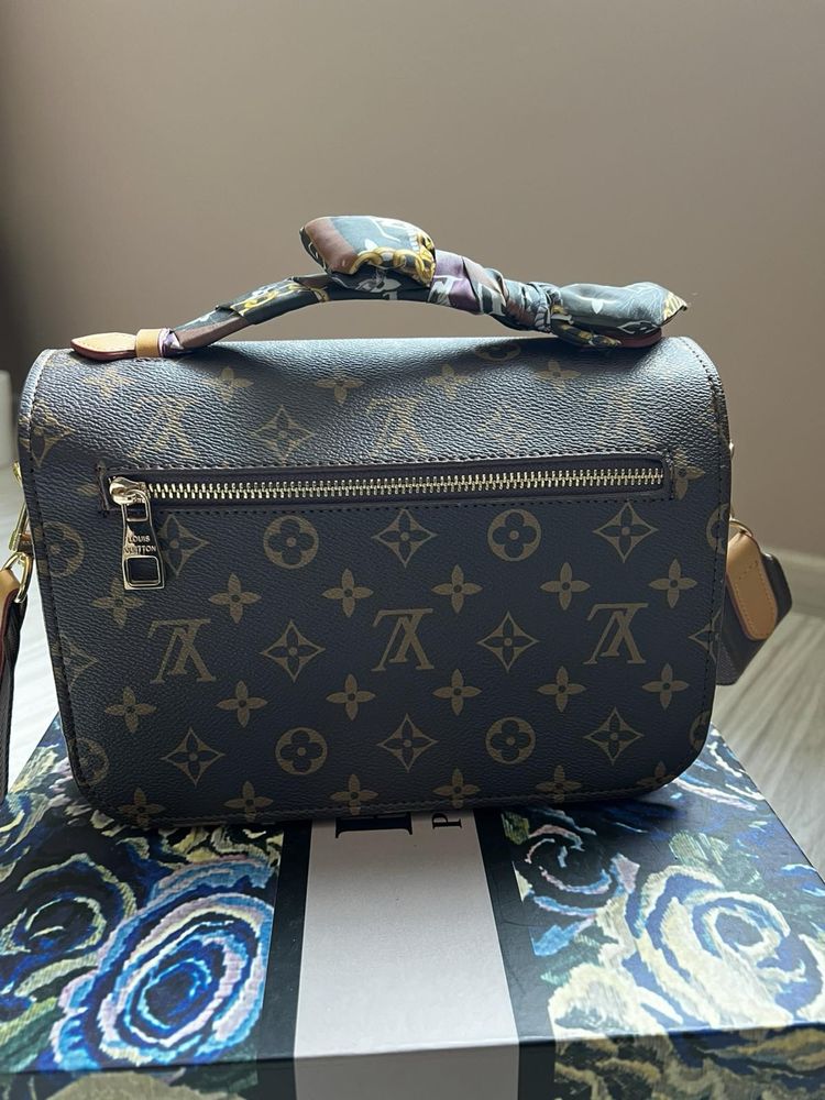 Дамска чанта Louis Vuitton