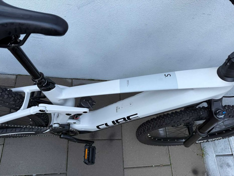 Bicicleta electrica Cube