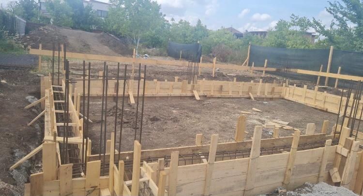 Executam Lucrări de Construcții Case la Roșu Fundati Dulgherie Fierări