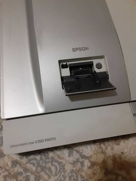 Рабочий сканер Epson Perfection V350 Photo