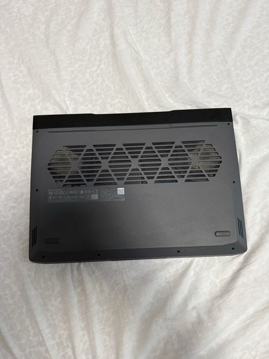 Laptop gaming lenovo + tastatura gaming