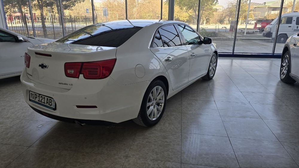 Chevrolet Malibu 1 sotiladi