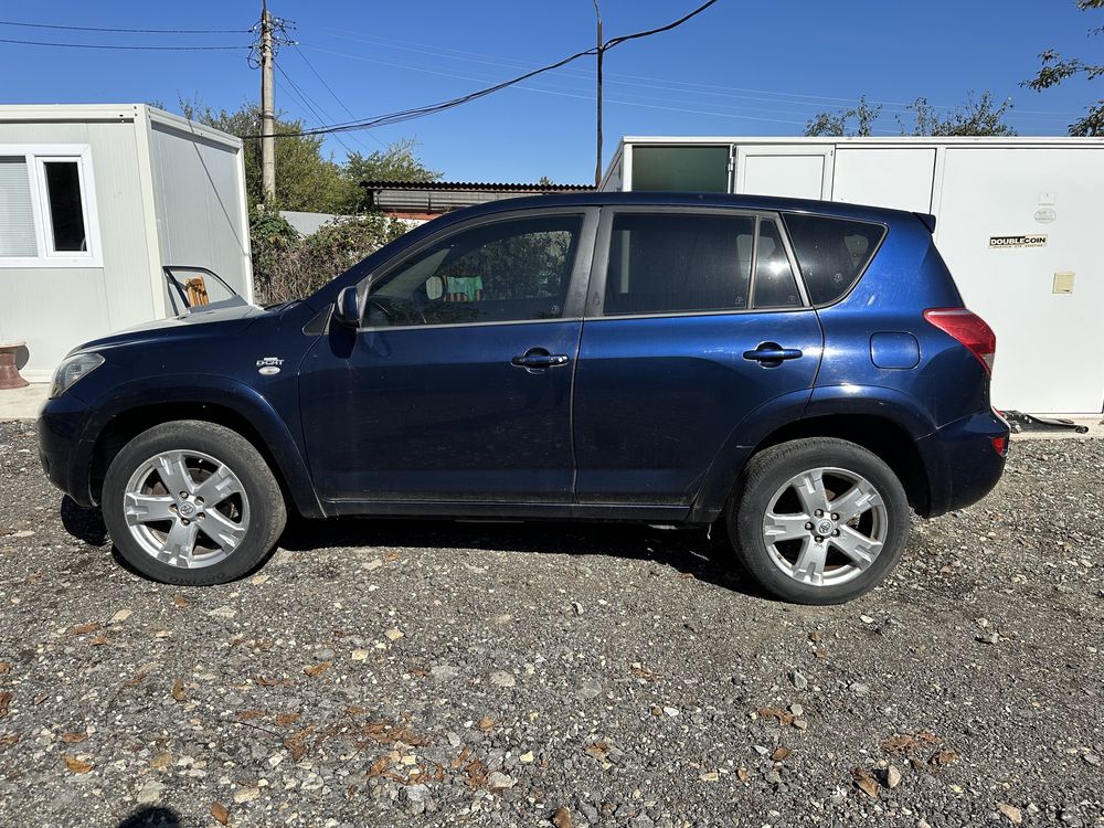 Toyota Rav4 2.2dcat 177 кс НА ЧАСТИ!