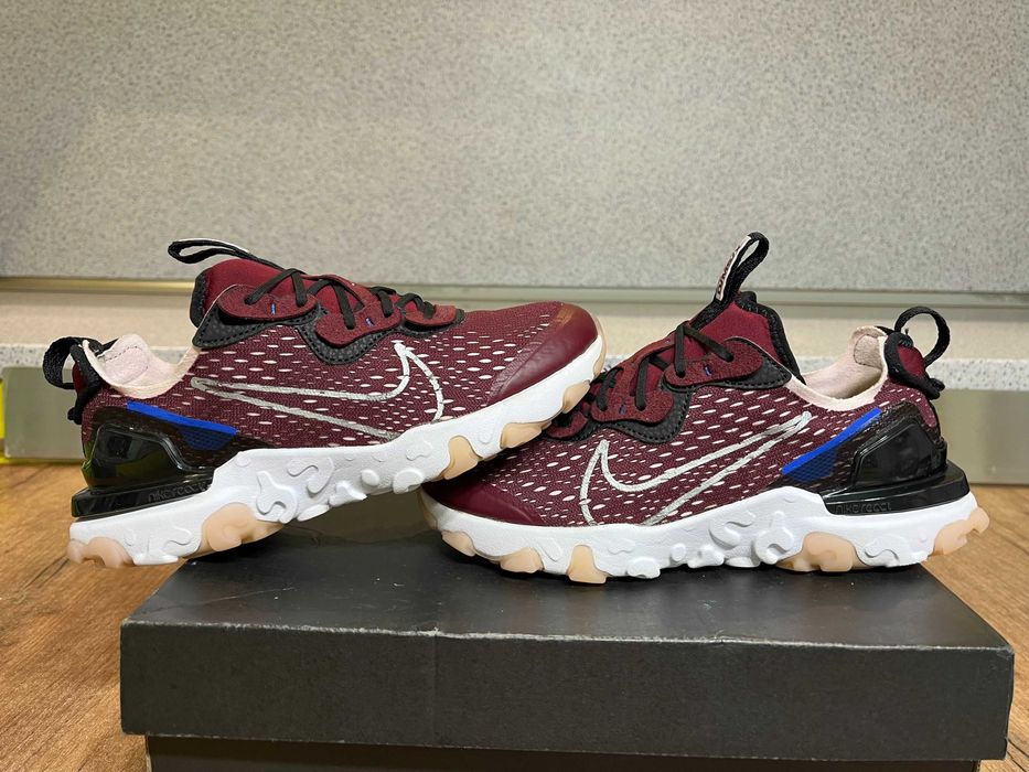 ОРИГИНАЛНИ *** Nike React Vision /Dark Beetroot/Metallic Silver