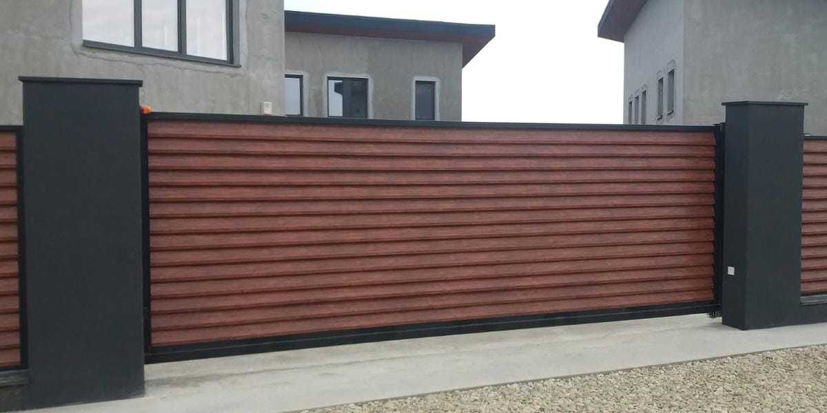 Garduri si porti stil jaluzea, sipca metalica, tabla cutata
