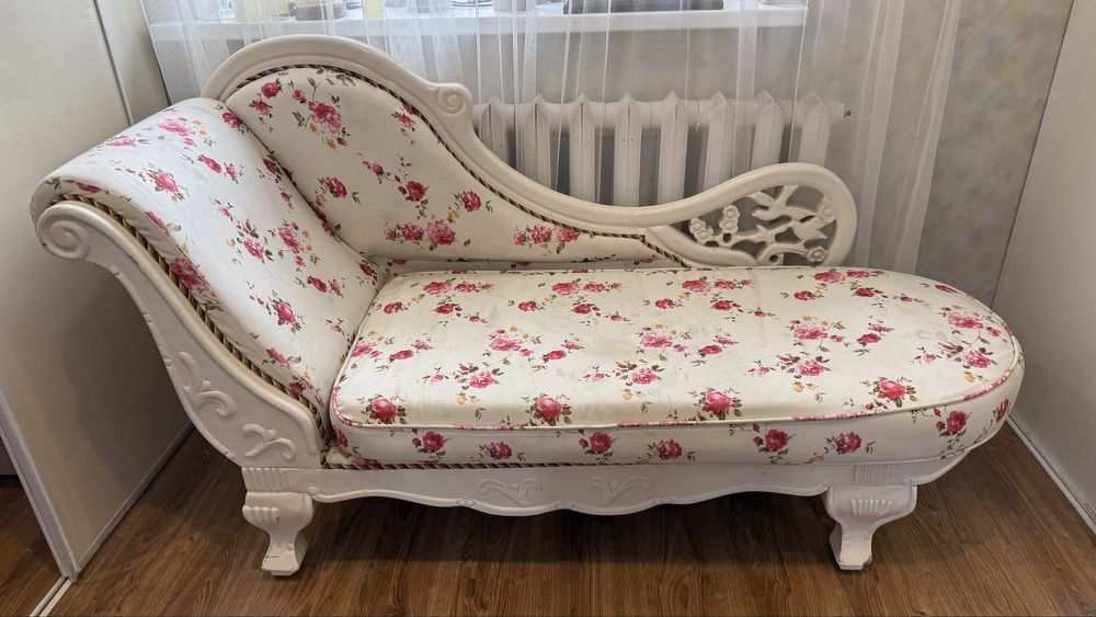 Кушетка, диван, диванчик