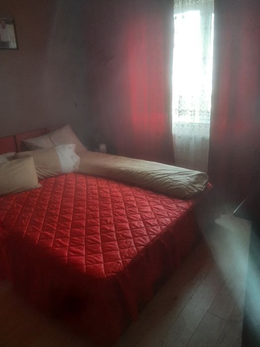 Închiriez apartament