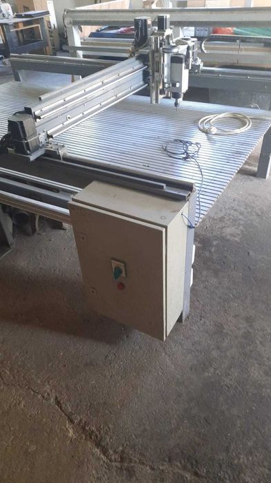 Vand Router freza CNC prelucrare lemn 2.2 Kw