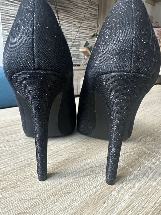 Официални обувки