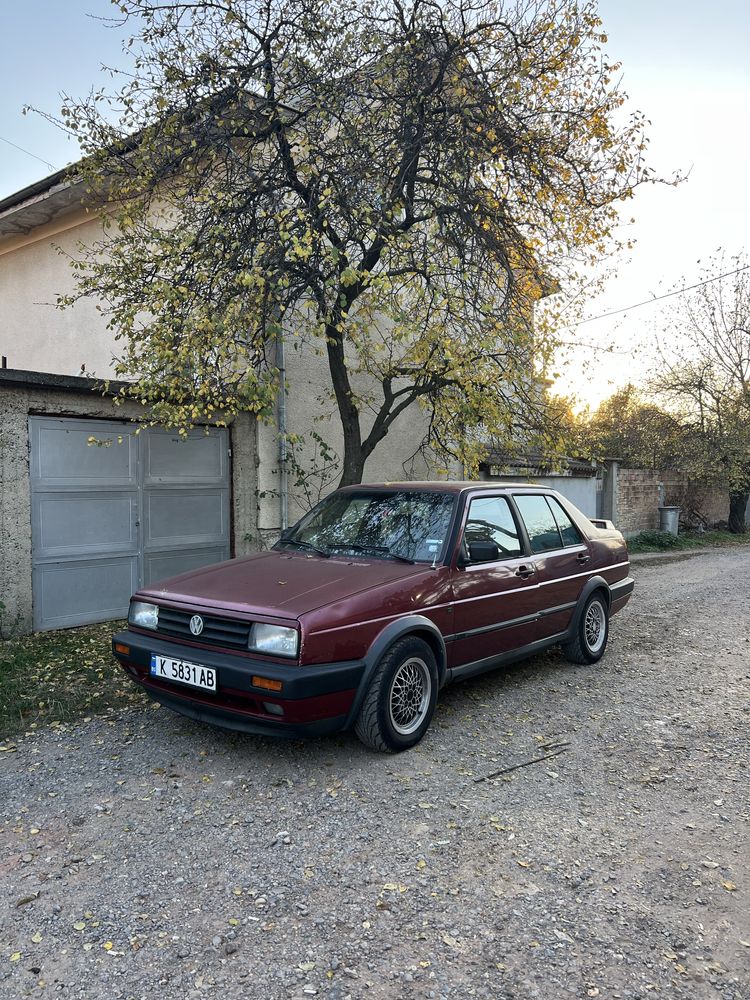Продавам VW JETTA