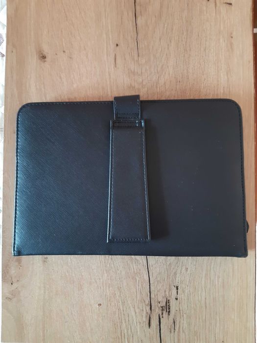 Калъф (кожен) за таблет с клавиатура