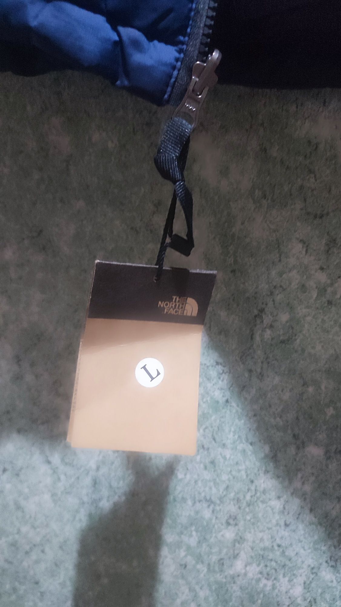 Продам по дешёвке ветровку The North Face