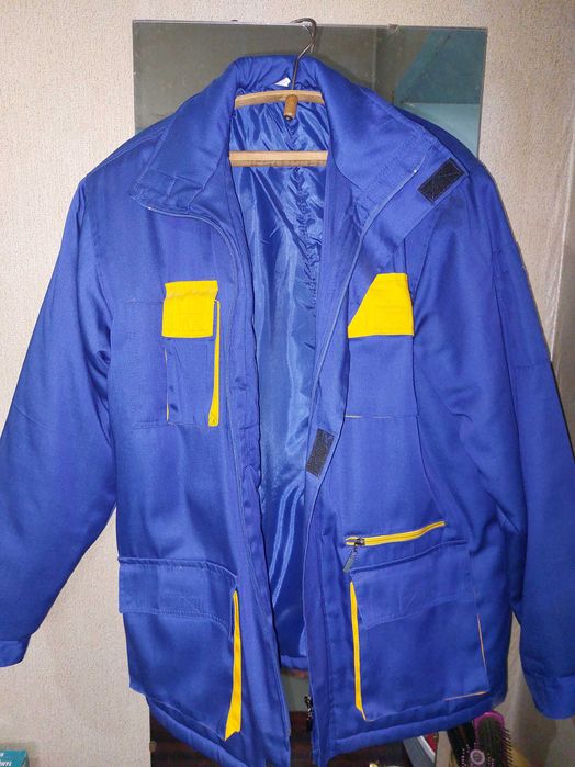 новая  рабочая  куртка 50  размера