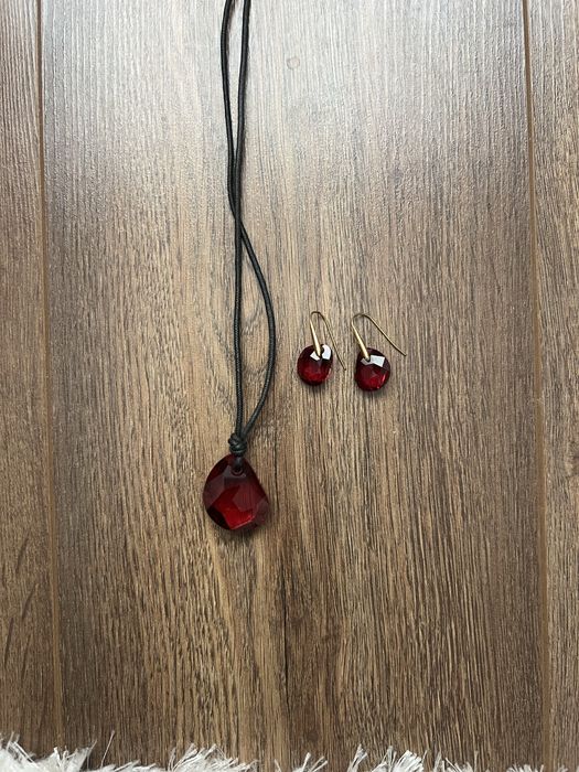 Обеци и колие swarovski