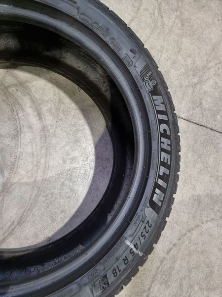 225/45/18 MICHELIN 4бр