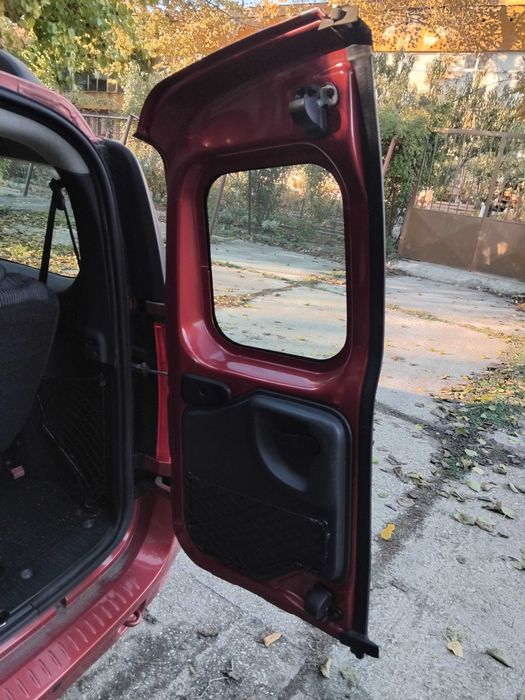 Dacia  Logan 1.6   7места