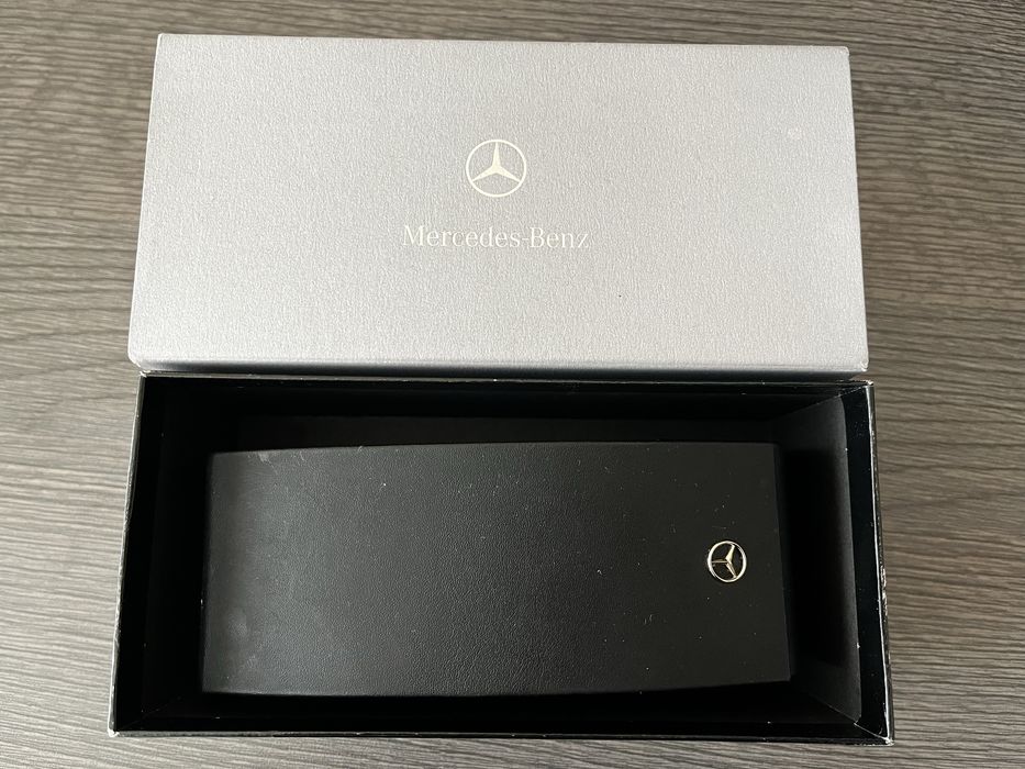 Слънчеви очила Mercedes-Benz