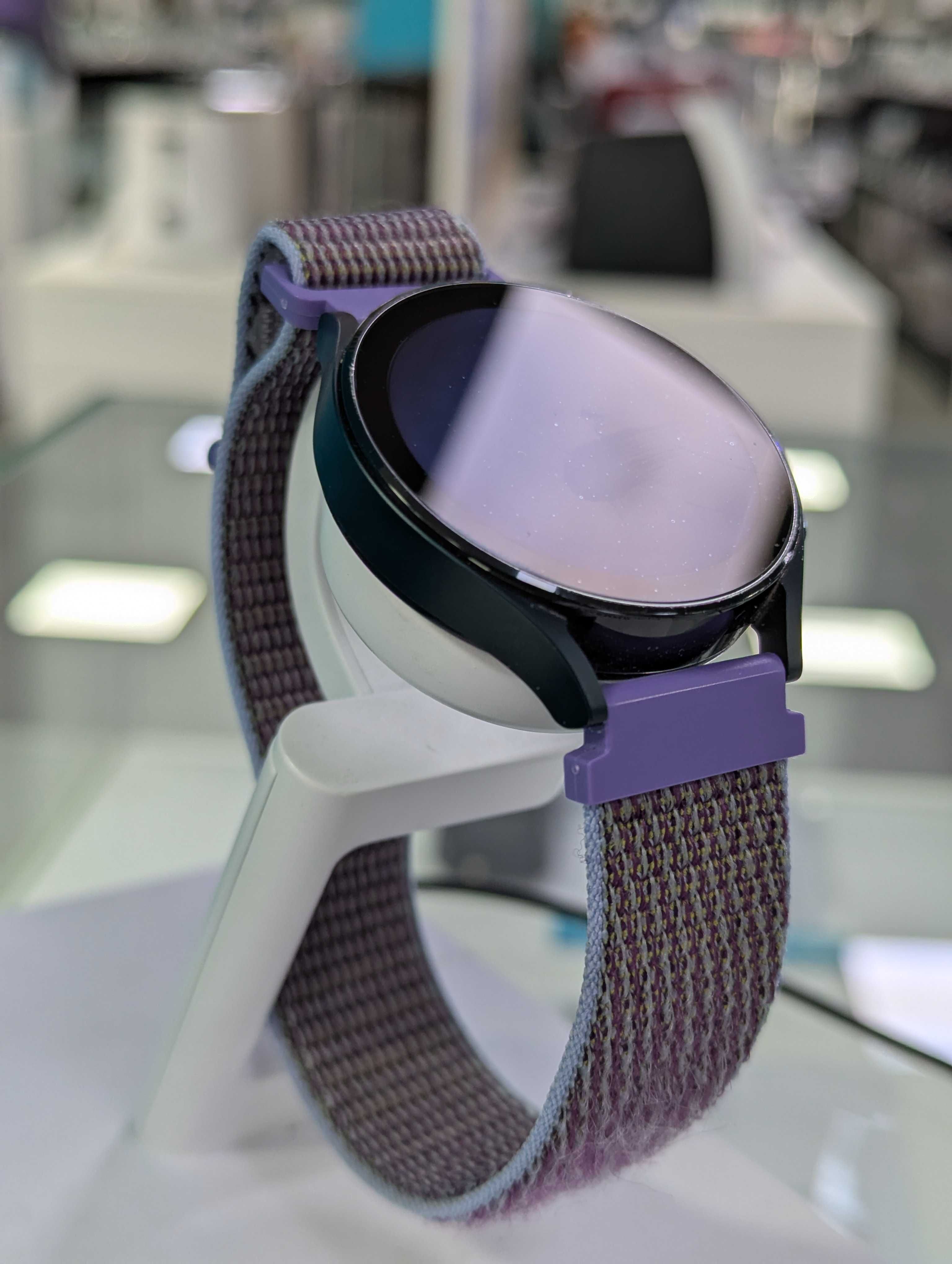 смарт часовник Samsung Galaxy Watch 4 44mm