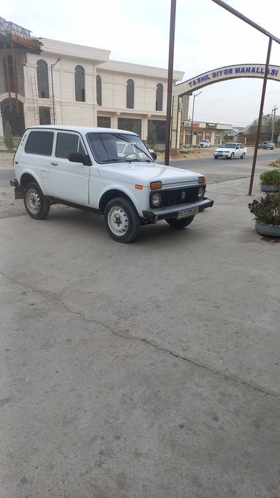 Лада нива сотилади