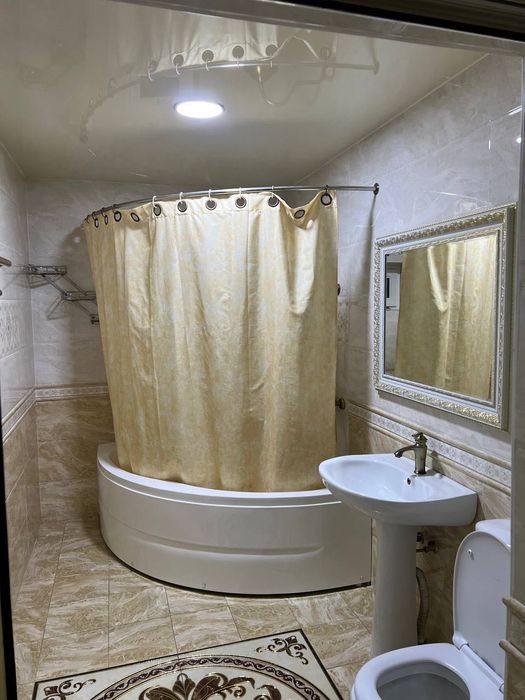 Сдаётся дом в Яккасарайском районе 10 комнат укомплектован с ремонтом