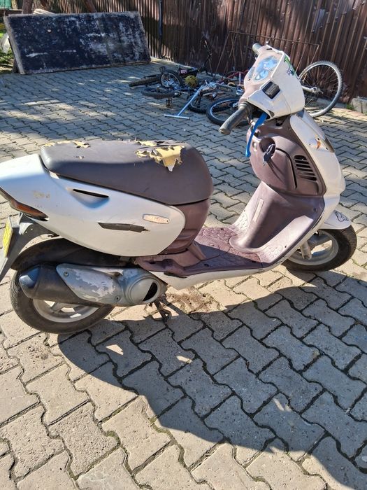 Vând aprilia sonic GP 49cc