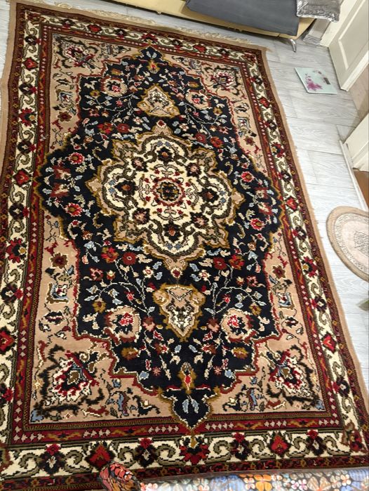 Ковер шерстяной