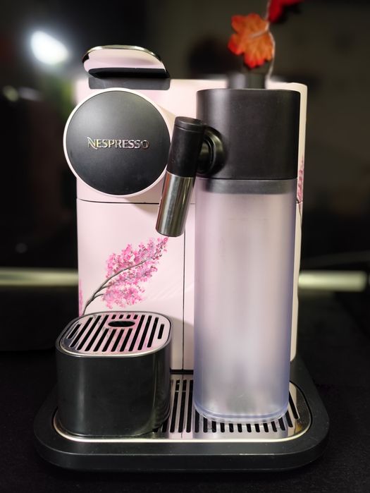 Espressor Nespresso Gran Lattissima Pictat Manual Roz Cherry Tree