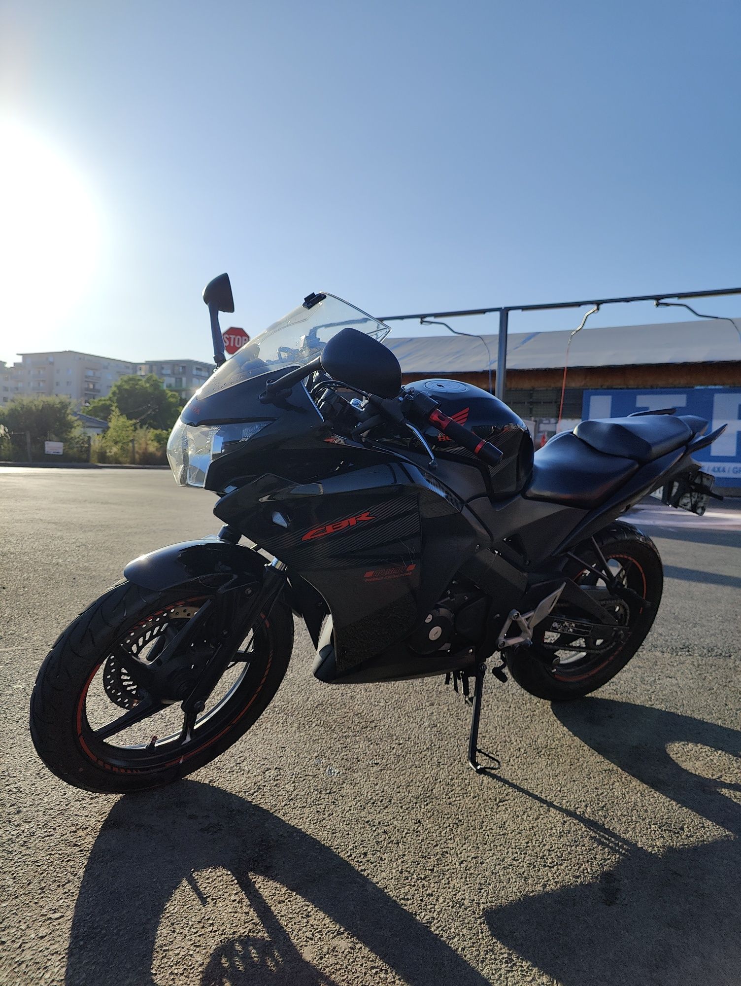 Honda CBR125R 2015