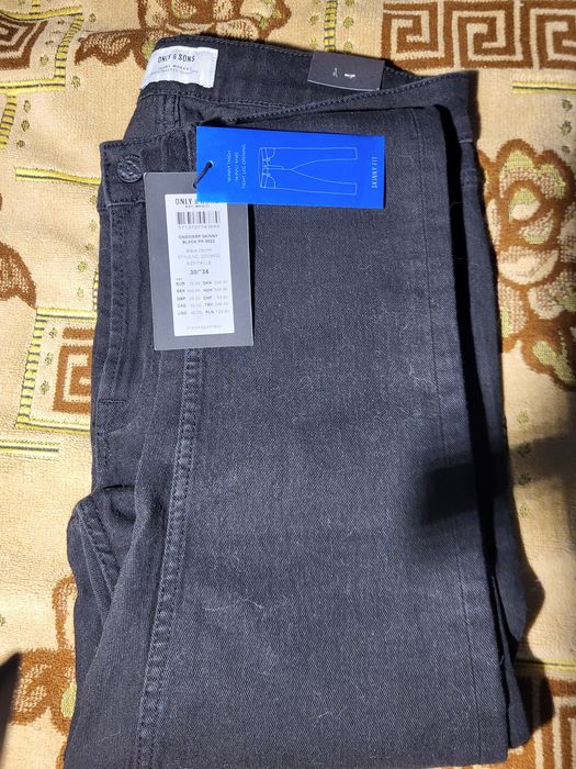 Vând două perechi blugi only