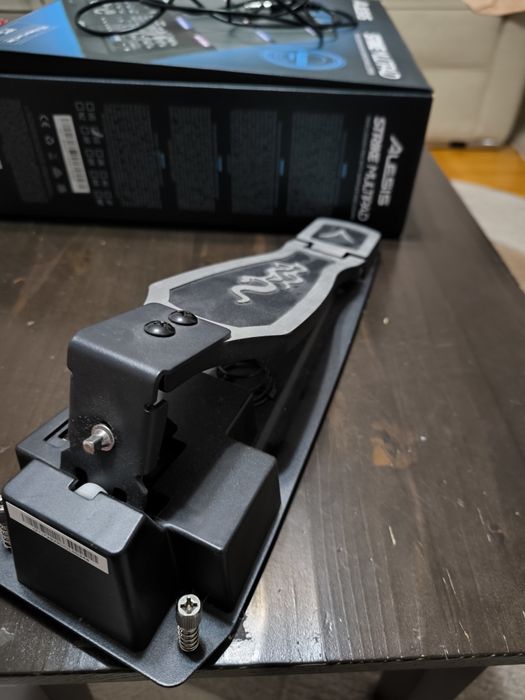 Alesis Strike Multipad + Pedală Millenium