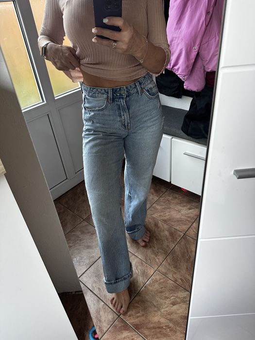 Blugi Stradivarius  cu manseta jos ff practici si comozi