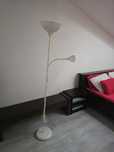 Lampadar inalt ,alb