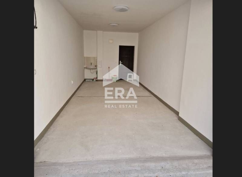 Дава се под наем Гараж / Паркомясто в Варна, Център - 21 кв.м за 200 € - Снимка #1