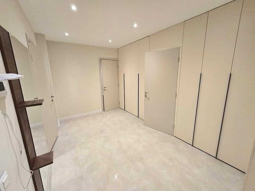 Продава се Тристаен апартамент в София, Център - 186 кв.м за 2689 €/кв.м - Снимка #1